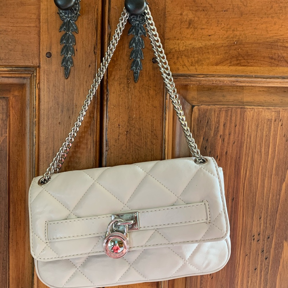 Fabulous, timeless, quilted handbag.